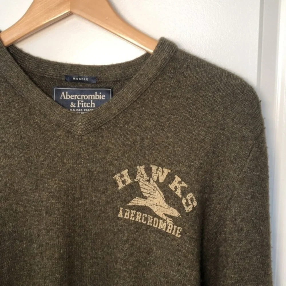 ABERCROMBIE & FITCH | A&F Hawks Army Green Wool Muscle Sweater, Size XL